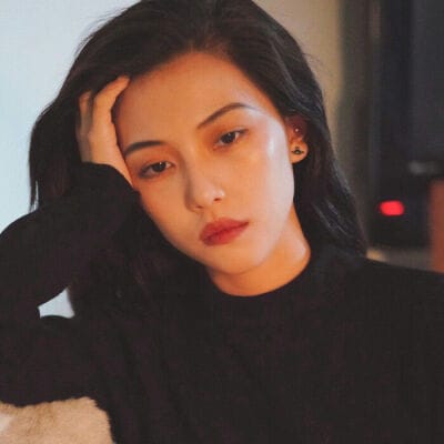 贝贝.